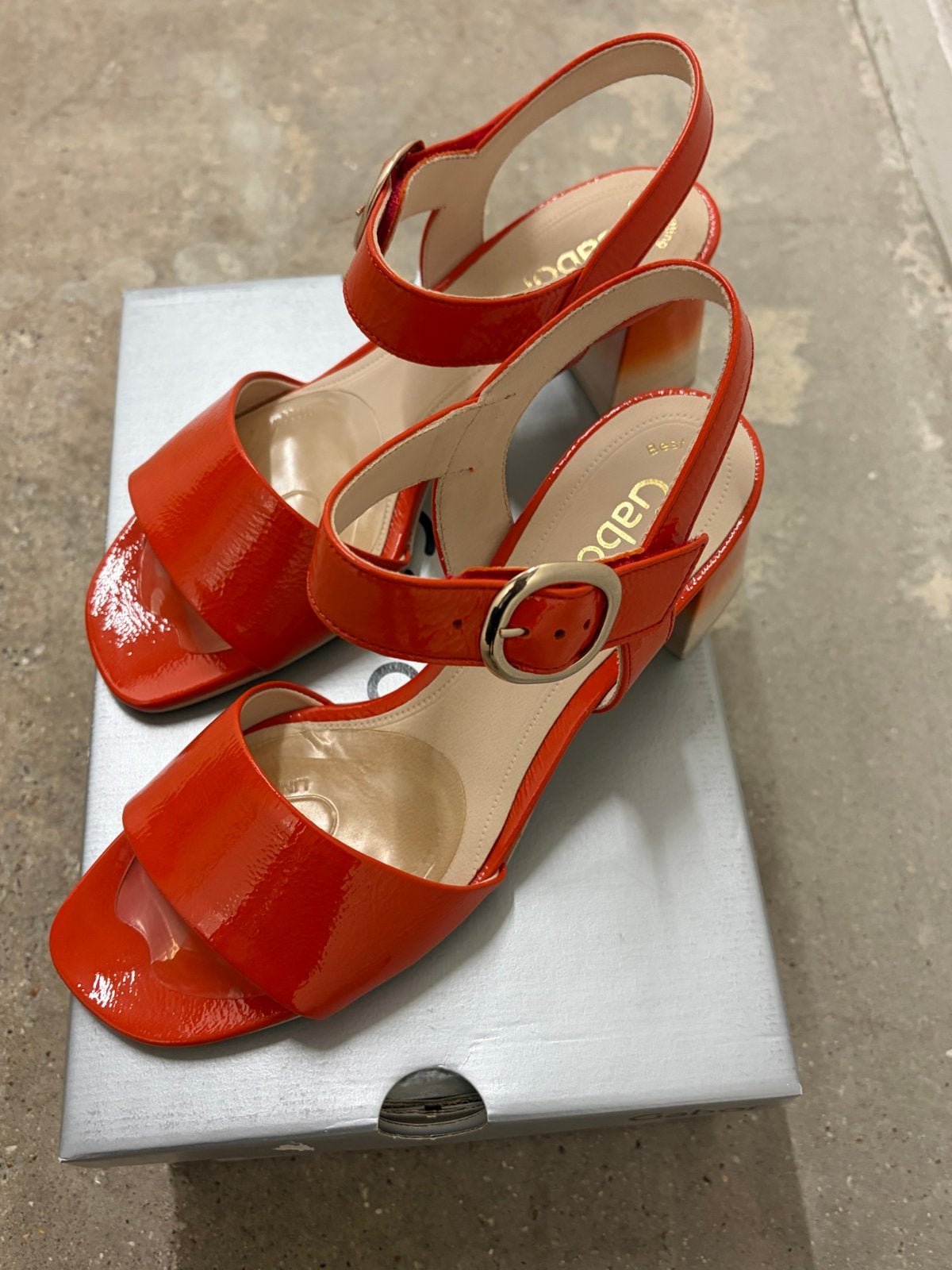 Gabor Oranje Lakleren Sandalen met Blokhak, Ophalen of Verzenden, Zo goed als nieuw, Oranje, Sandalen of Muiltjes