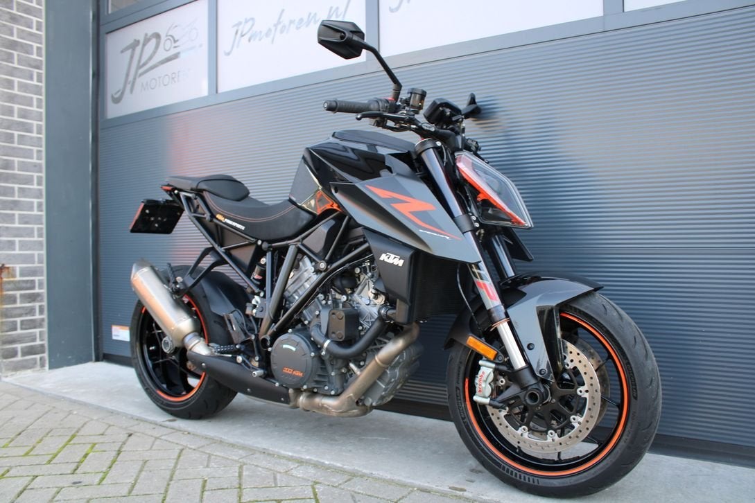 KTM 1290 Superduke R (2017) *Org.NL*Akrapovic*, 2 cilinders, KTM, Motorrijbewijs A, Bedrijf