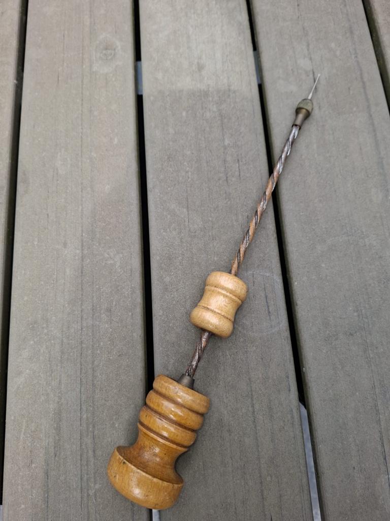 Vintage handboor met houten handvat, Ophalen