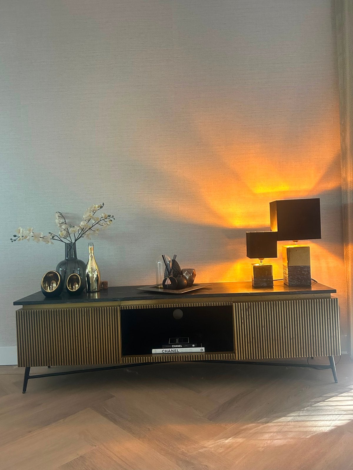 Richmond Ironville TV-dressoir 170 cm | Met salontafel, Huis en Inrichting, Kasten | Televisiemeubels, Ophalen, 150 tot 200 cm