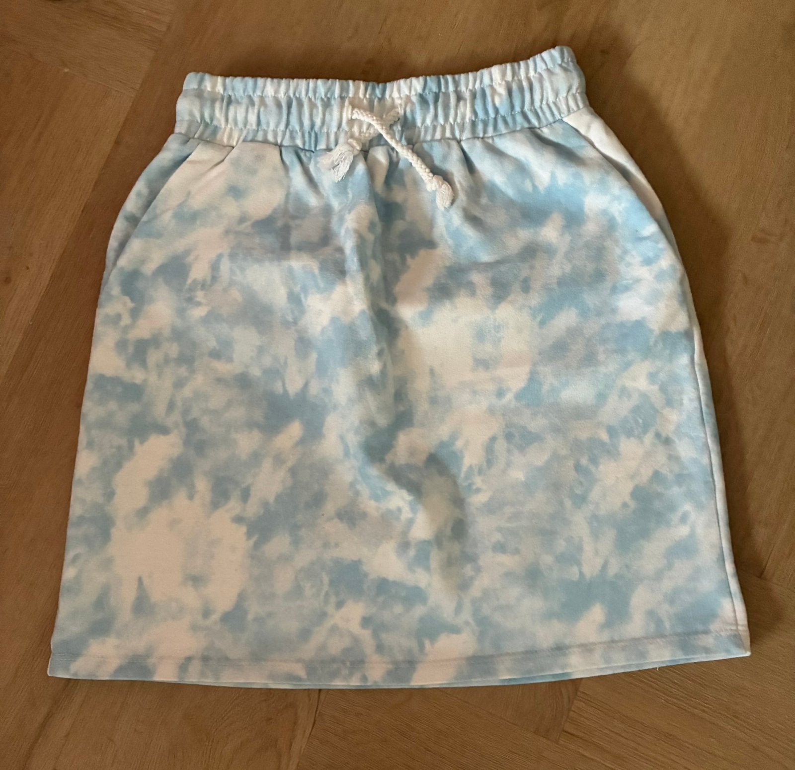 Tie-dye rokje blauw wit, maat 2XS / 32 - 34- primark - NIEUW, Nieuw, Ophalen of Verzenden, Maat 34 (XS) of kleiner, Boven de knie