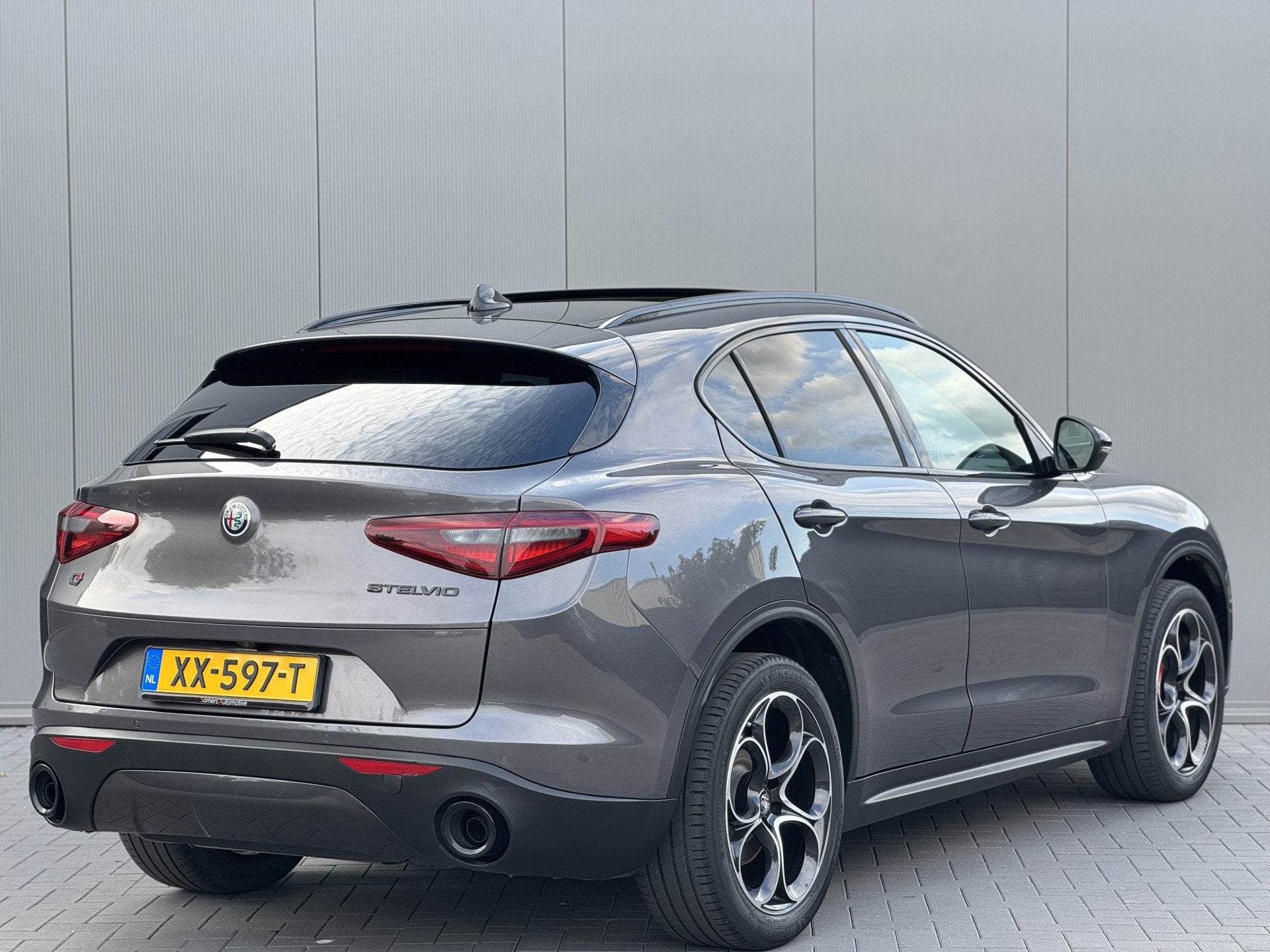 Alfa Romeo Stelvio 2.0 T AWD B-Tech | Panorama | Veloce Seat, Auto's, Alfa Romeo, Dealer onderhouden, Euro 6, 4 cilinders, Automatische klimaatregeling