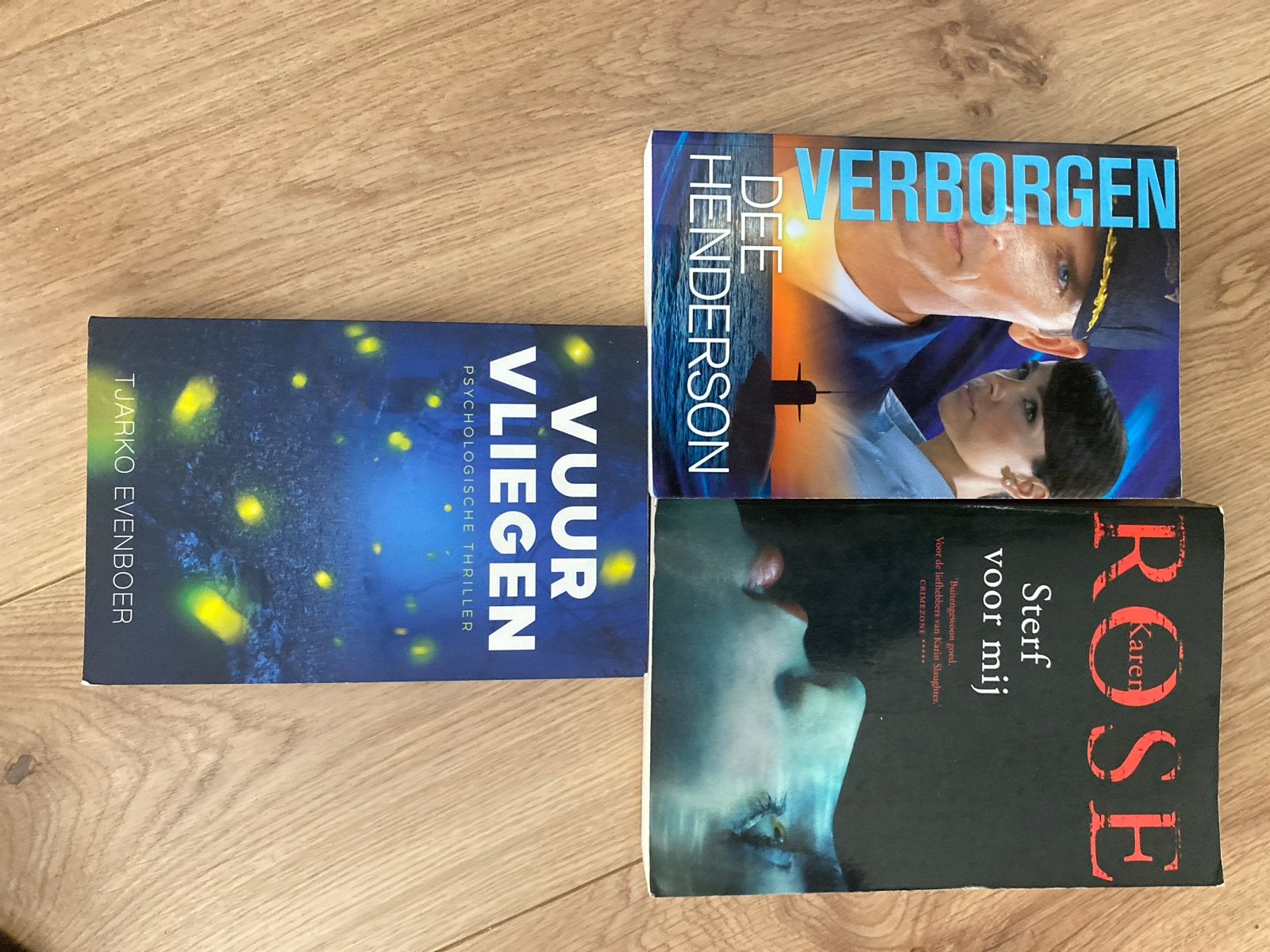 Thriller boeken set: Verborgen, Vuur Vliegen, Sterf voor mij, Boeken, Ophalen of Verzenden, Gelezen, Nederland