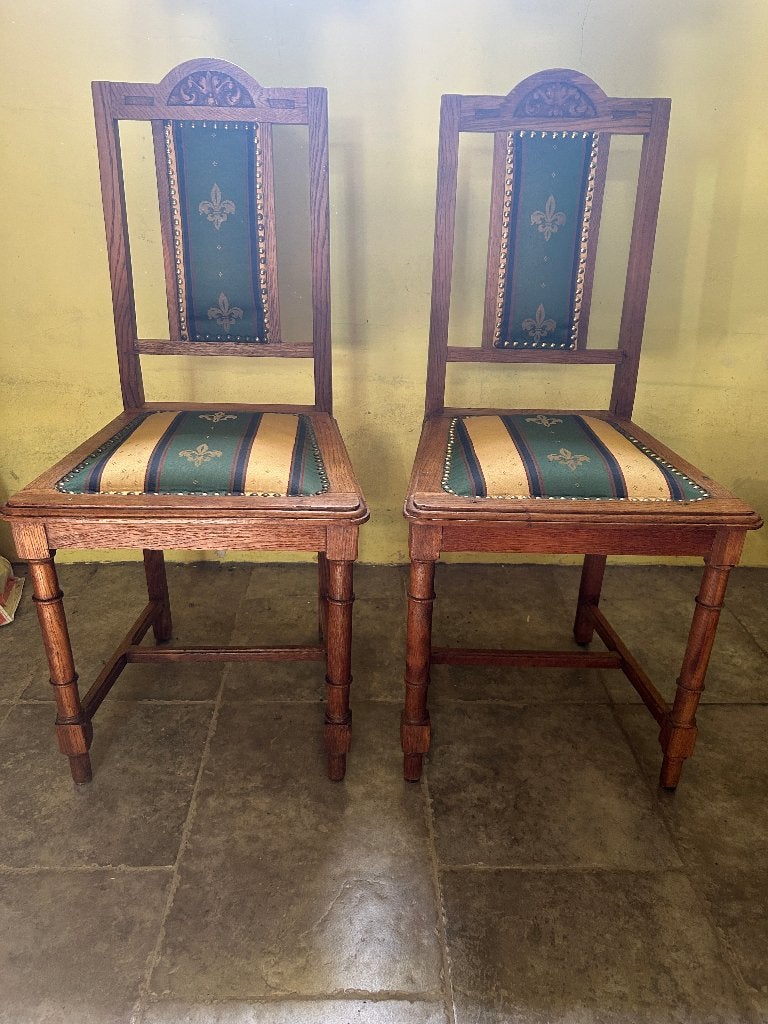 2 antieke eiken eetkamerstoelen, Ophalen