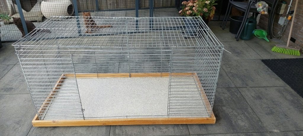 Nette kittenkooi veilig voor eerste weken, Dieren en Toebehoren, Ophalen, Gebruikt