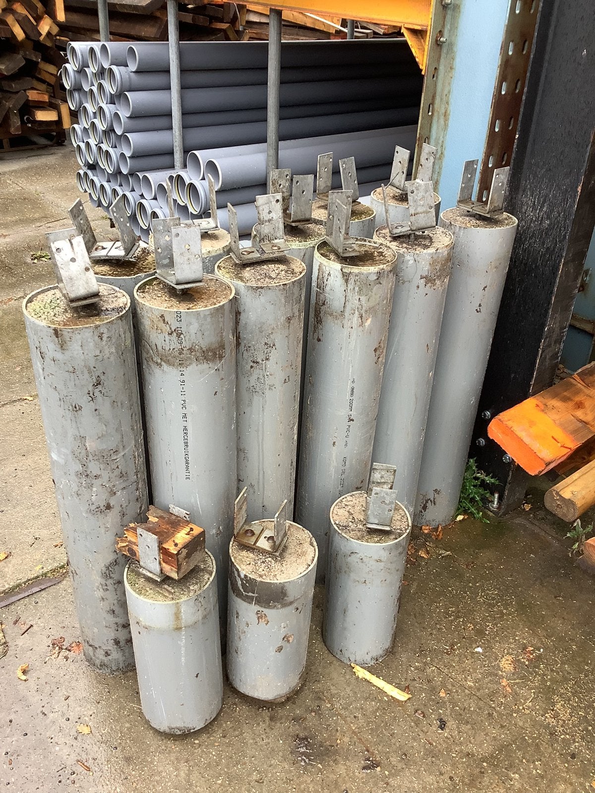 Betonpoeren met anker, Ophalen, Zo goed als nieuw, Minder dan 180 cm, Palen