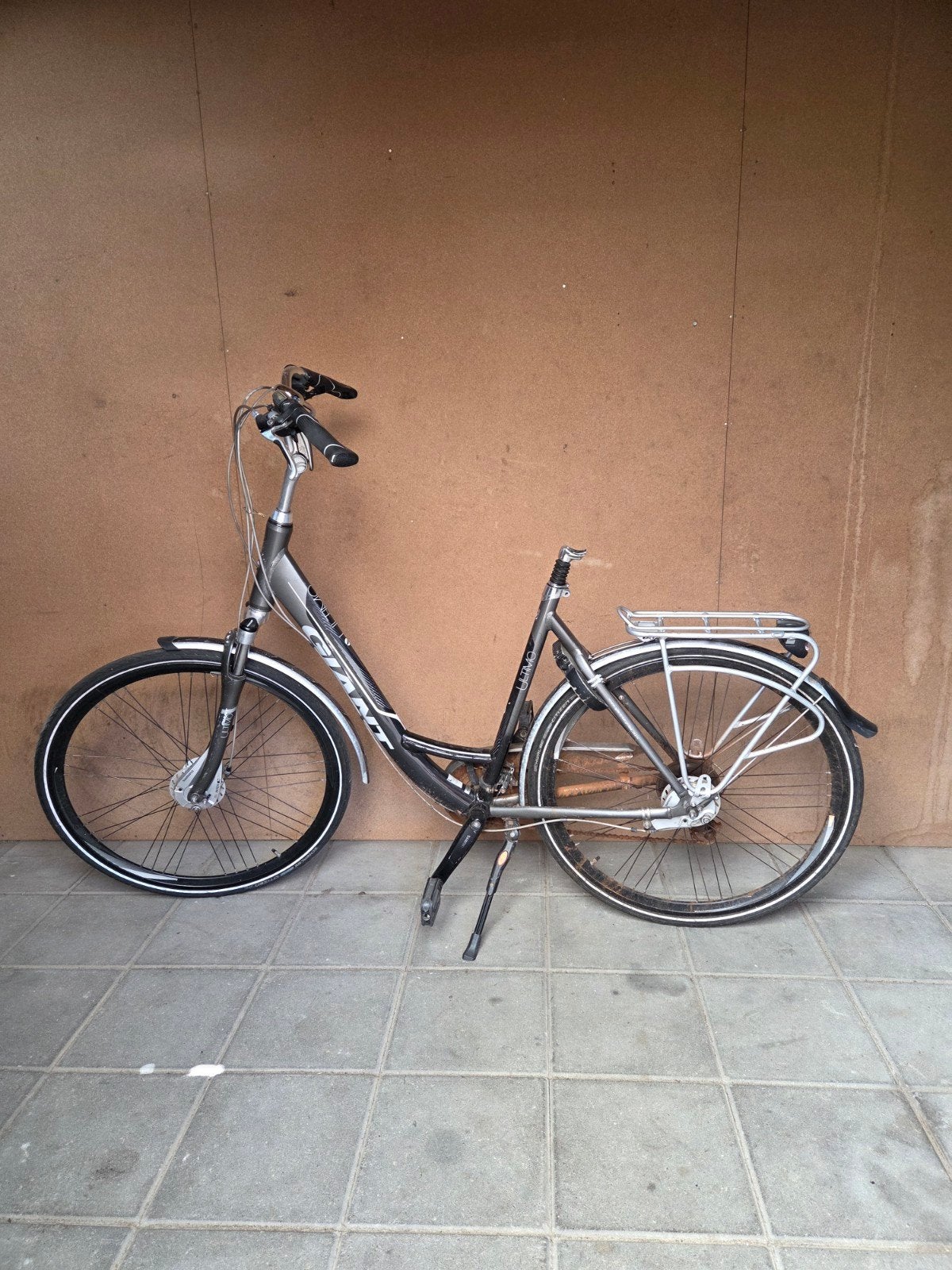 GRATIS Giant Damesfiets, Fietsen en Brommers, Fietsen | Dames | Damesfietsen, Ophalen, Velgrem, Giant, 53 tot 56 cm