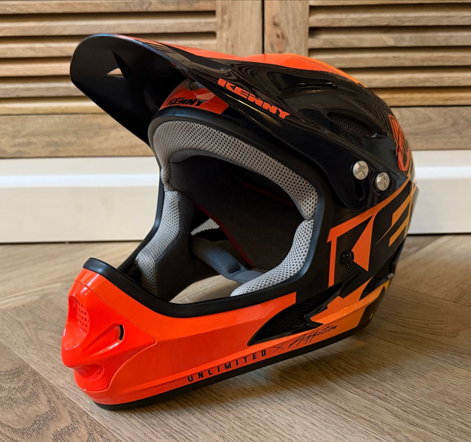 Kenny BMX Helm - Zwart/Oranje/Geel - Maat XS, Ophalen of Verzenden, Zo goed als nieuw