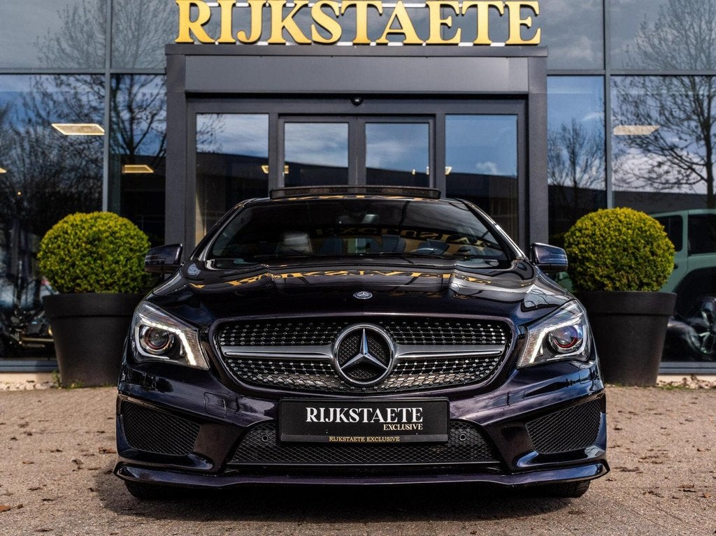 Mercedes CLA-klasse 180 AMG|PANO|BLUETOOTH|KEYLESS|18'', Auto's, Gebruikt, 715 kg, 122 pk, Sedan