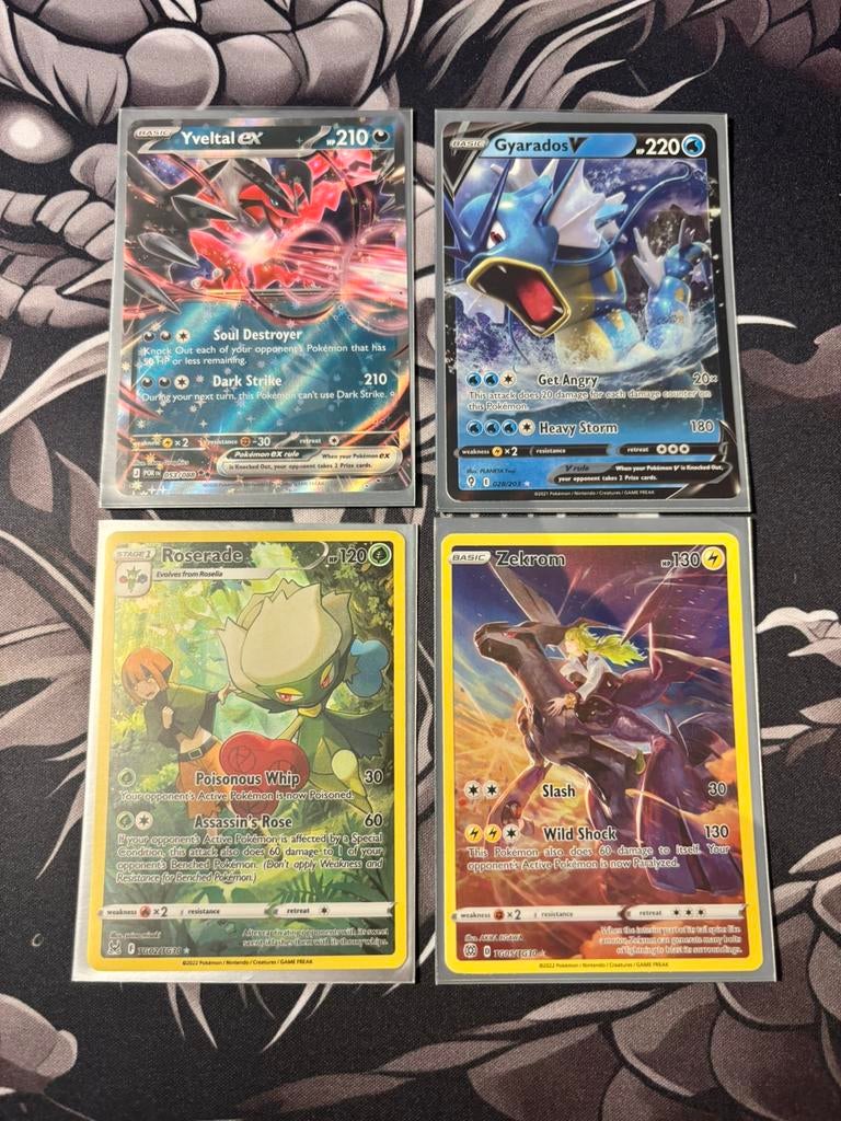 4 Pokemonkaarten, Ophalen of Verzenden, Zo goed als nieuw