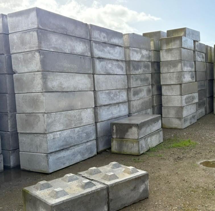 Betonblokken zonder nok voor opslag en afzettingen, Ophalen of Verzenden