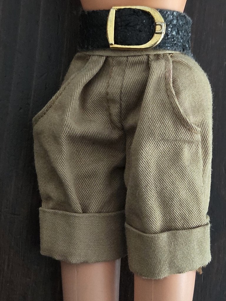 Vintage Mattel Barbie 90210 Brenda Walsh Short met Riem, Verzamelen, Ophalen of Verzenden, Zo goed als nieuw, Kleertjes