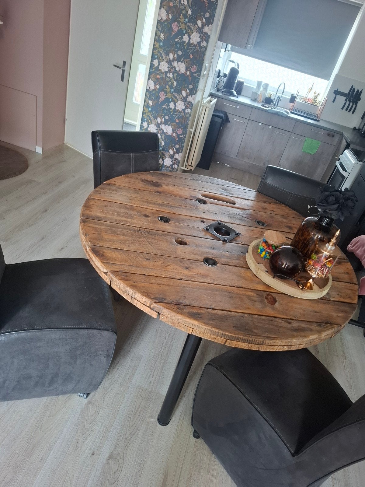 Eettafel rond hout, Huis en Inrichting, Ophalen of Verzenden, Rond, 100 tot 150 cm, 100 tot 150 cm