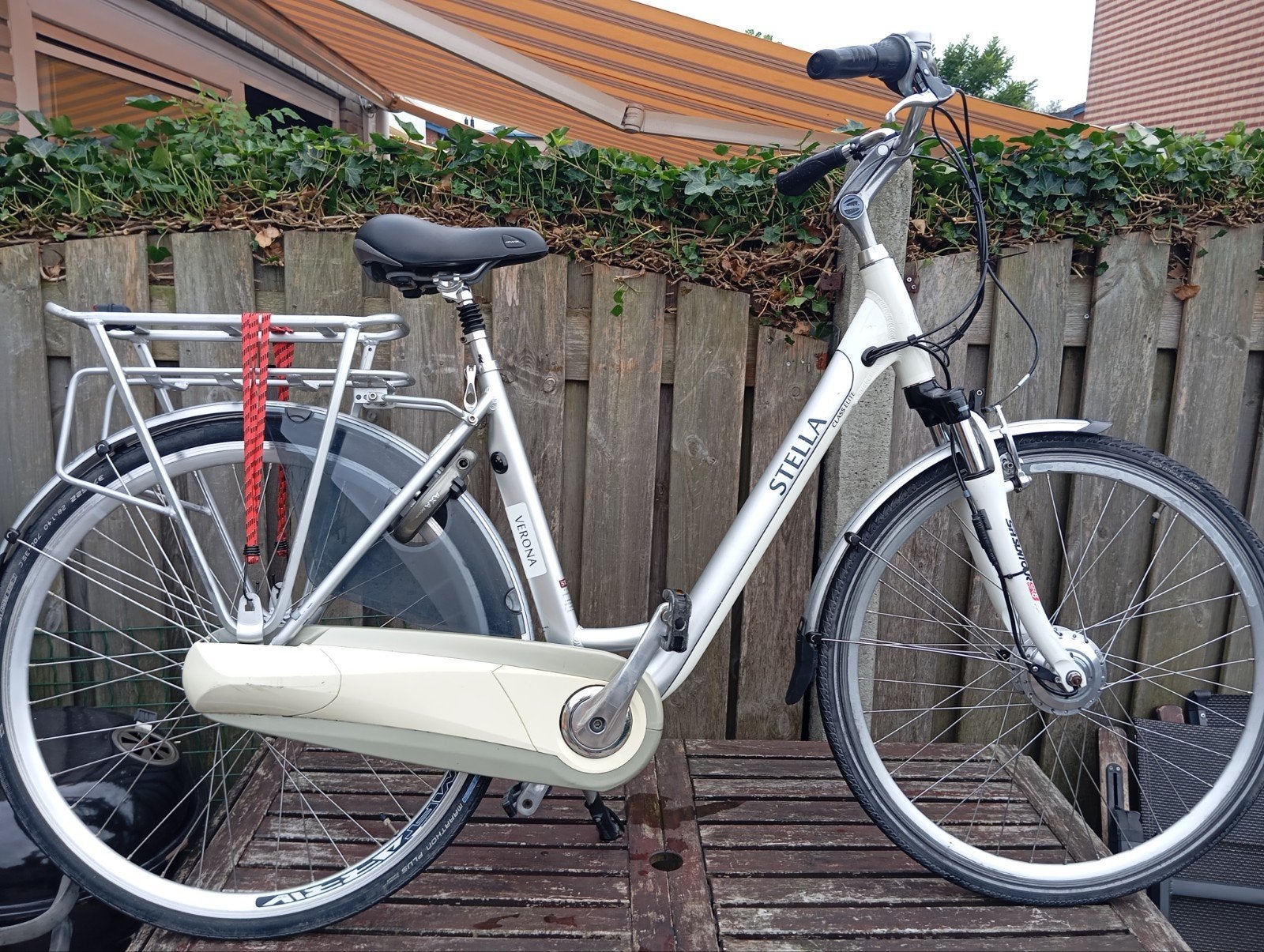 Stella Verona met SR Sintour CR8 mee verende voorvork(VERKOC, Fietsen en Brommers, 56 cm of meer, Ophalen of Verzenden, Zo goed als nieuw