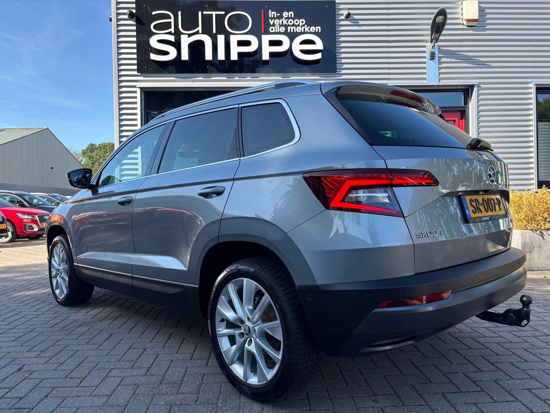 Skoda Karoq 1.5 TSI ACT Style Business -AUTOMAAT-VOLLEDER-ST, Auto's, Dealer onderhouden, 4 cilinders, 150 pk, Bedrijf