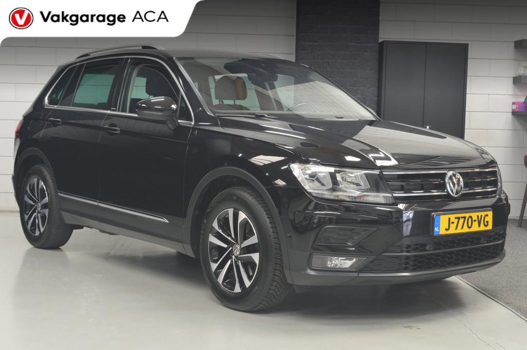 Volkswagen Tiguan 1.5 TSI Comfortline Business IQ.DRIVE, Stof, 4 cilinders, Zwart, Handgeschakeld