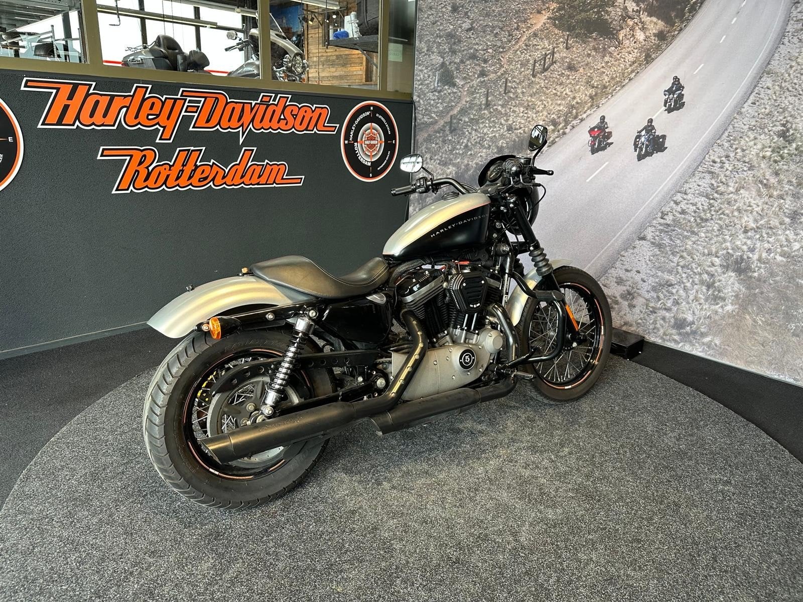 Harley-Davidson XL1200N Nightster (bj 2009), Laan van Vredenoord 33
2289 DA  RIJSWIJK, NL, Bedrijf, Overig, Sales@harleydavidsonrotterdam.nl