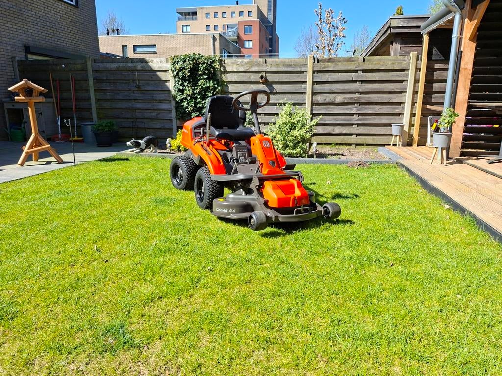Husqvarna R214 C, Tuin en Terras, Zitmaaiers, Ophalen, Zo goed als nieuw, Husqvarna, Mulchfunctie