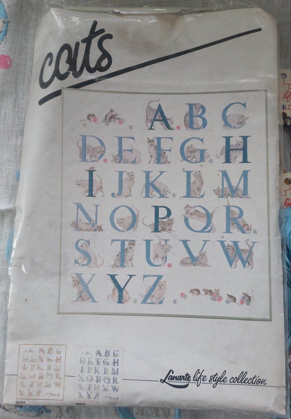 Lanarte Borduurpakket Katten ABC - Gedeeltelijk Geborduur, Ophalen of Verzenden, Gebruikt, Handborduren, Borduurpakket