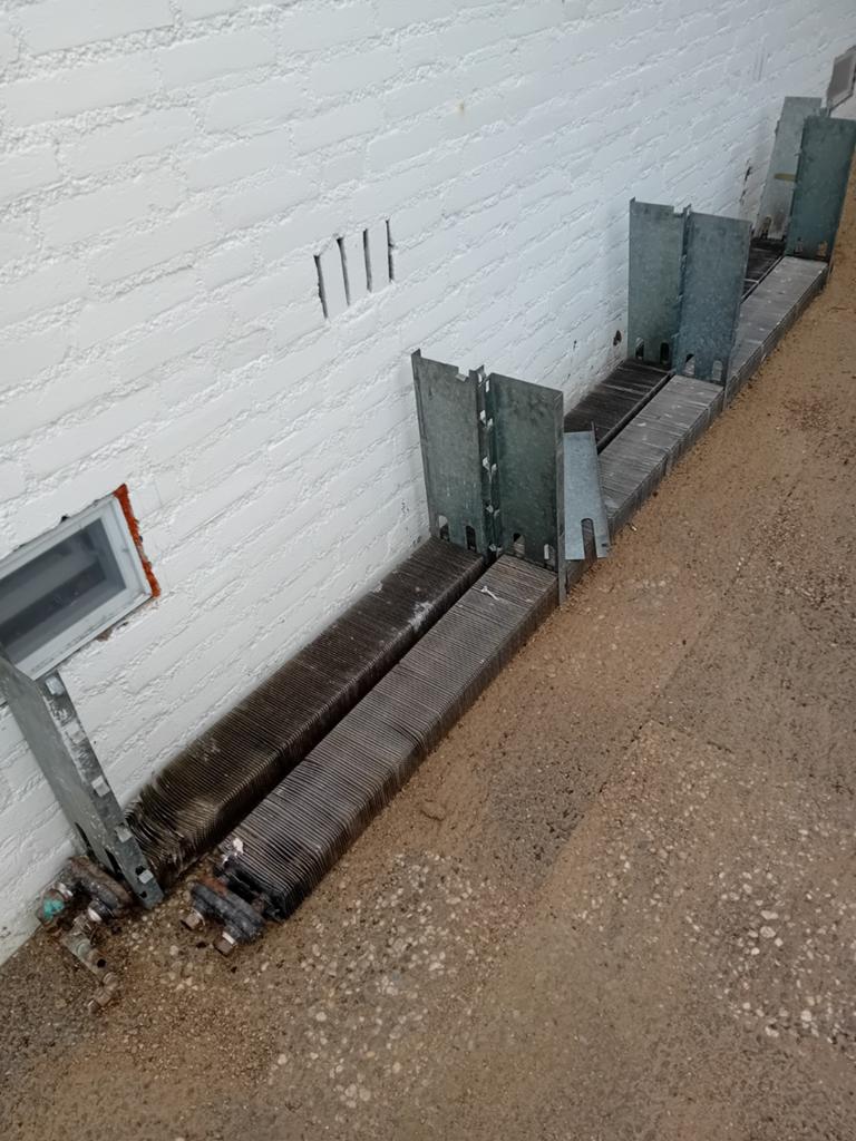 convectors 3000 mm, Doe-het-zelf en Verbouw, Verwarming en Radiatoren, Ophalen, Gebruikt, Minder dan 30 cm, Overige typen