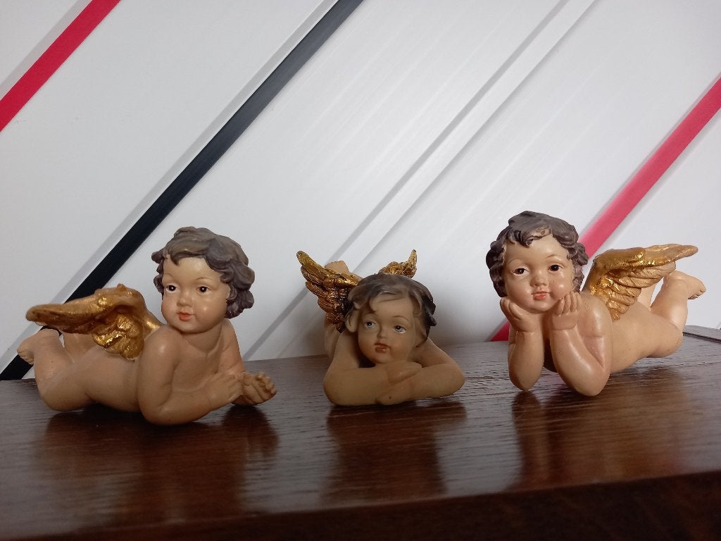 Drie liggende Engeltjes met gouden vleugels, Ophalen, Zo goed als nieuw, Religie