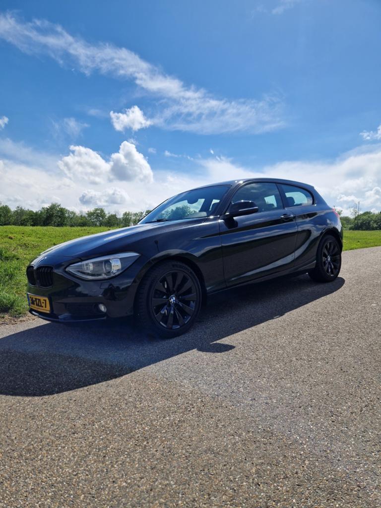 BMW 114i 2012 TOPSTAAT!, 1-Serie, Euro 5, Achterwielaandrijving, Zwart