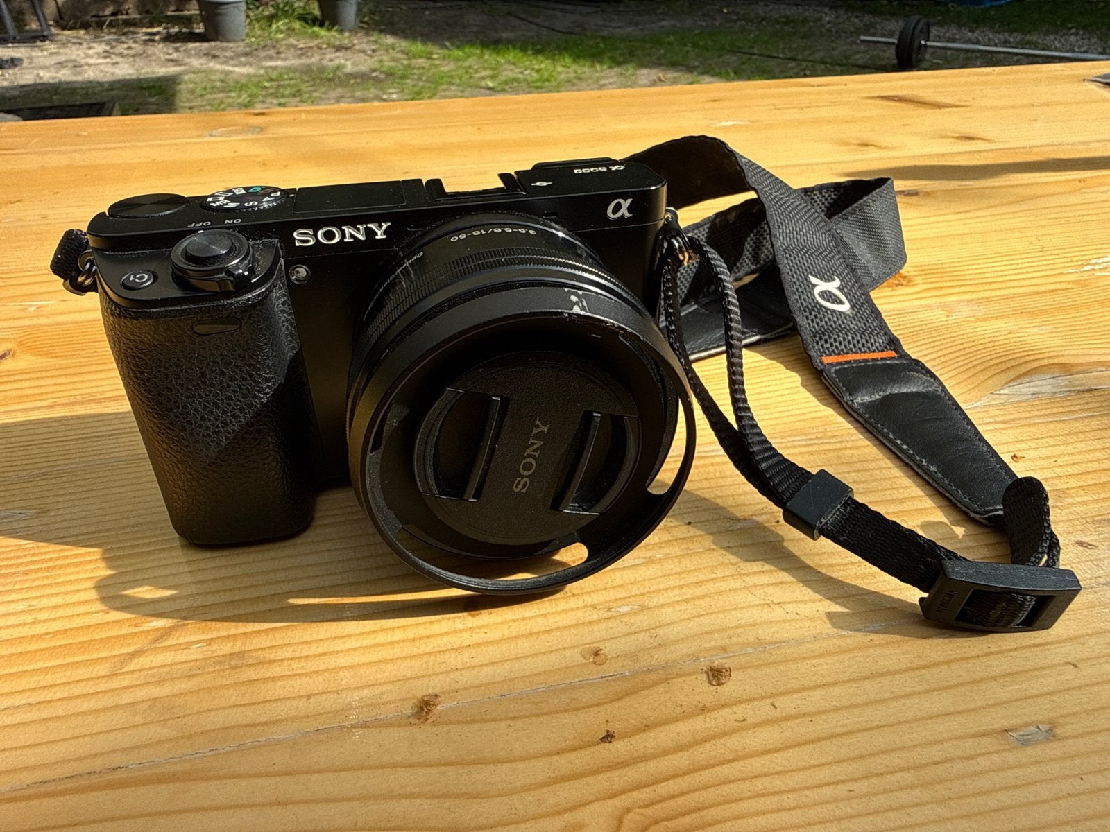 Sony a6000 systeemcamera met kitlens en accesoires, Audio, Tv en Foto, Fotocamera's Digitaal, Ophalen, Gebruikt, Accu, Sony