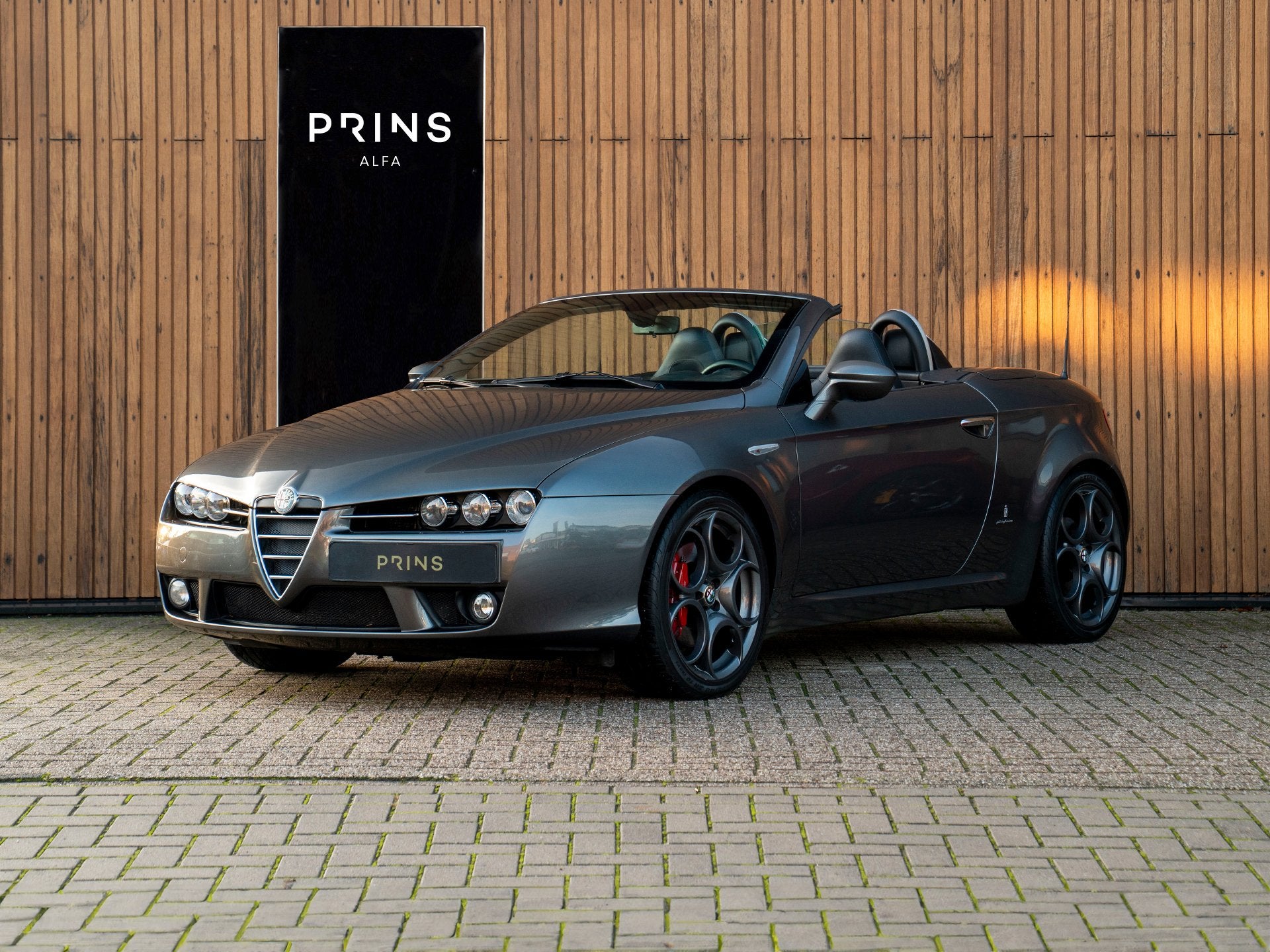 Alfa Romeo Spider 1.7 T Sport | Bose | Leder | Cruise, Auto's, Gebruikt, 4 cilinders, Leder, Handgeschakeld