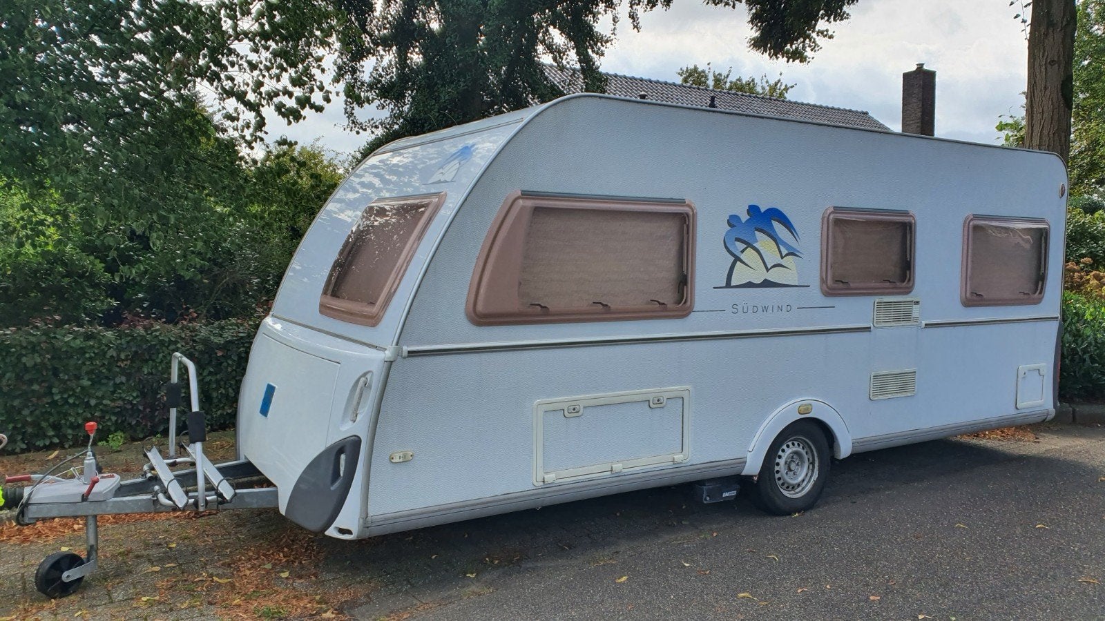 Knaus Sudwind 500 FU 2004, Caravans en Kamperen, Rondzit, Frans bed, Particulier, Koelkast