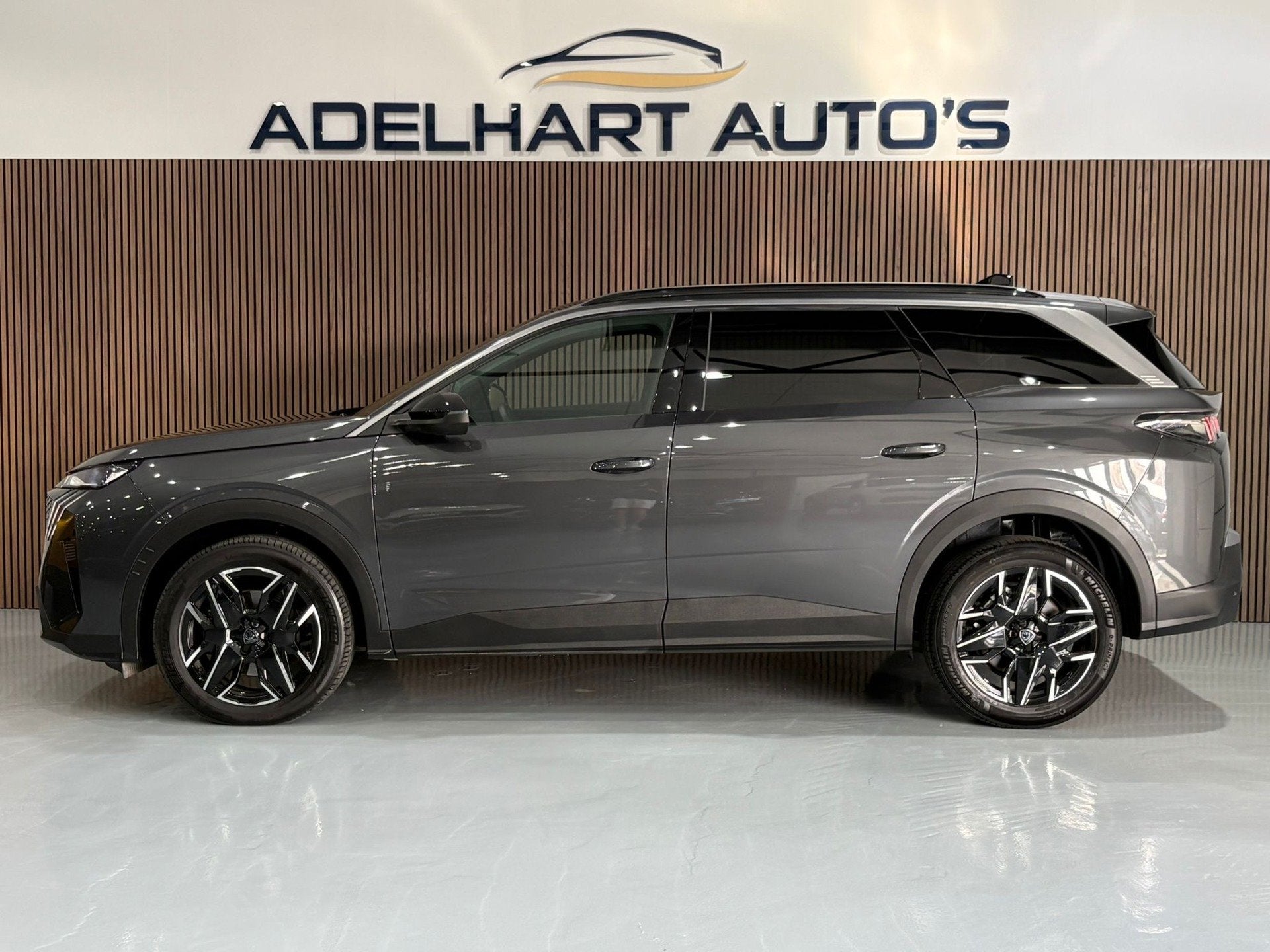 Peugeot 5008 1.2 Hybrid 145 Allure 7 Pers. 5 X Voorraad Auto, 145 pk, Gebruikt, Zwart, 1199 cc