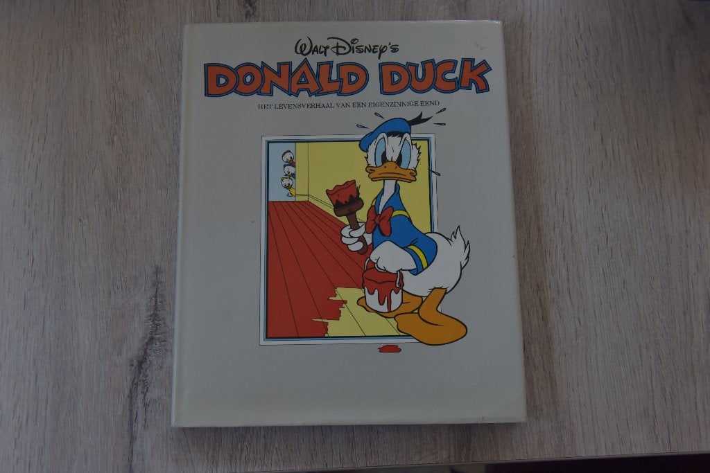 WALT DISNEY -- DONALD DUCK -- HET LEVENSVERHAAL VAN EEN, Verzenden, Eén stripboek, Zo goed als nieuw, Walt Disney Company