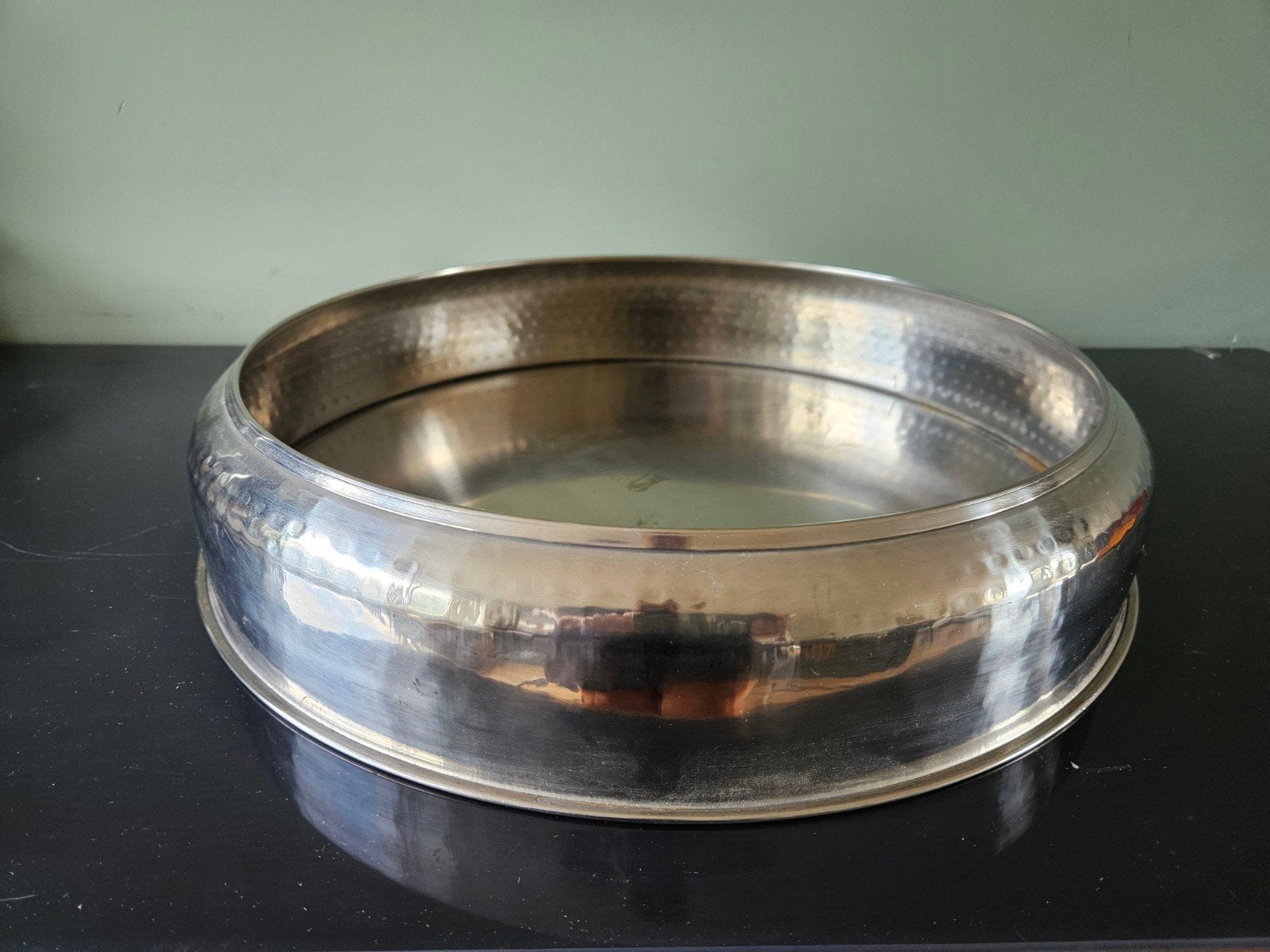 Decoratieve metalen zilveren / zilverkleurige schaal rond, Ophalen of Verzenden, Rond, Overige materialen