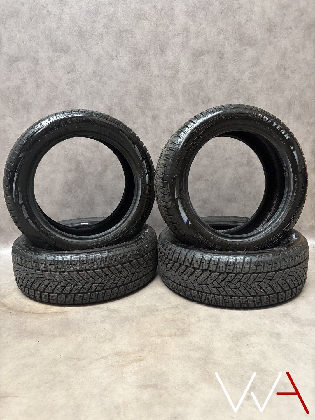 4x Goodyear Ultragrip 215/55 R18 winterbanden ID.3 Born V60, 18 inch, -, -, Banden en Velgen