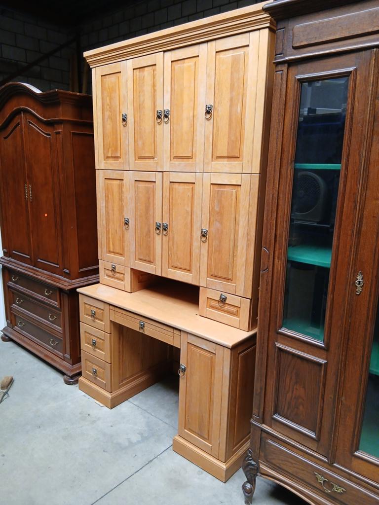 (0537) Massief eiken bureau met opbouw en veel opbergruimte, Ophalen, Gebruikt, Onbekend@voorbeeld.com, Klassiek, Robuust