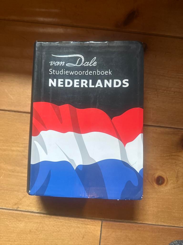Van Dale Studiewoordenboek Nederlands, Boeken, Woordenboeken, Ophalen of Verzenden, Zo goed als nieuw, Van Dale, Nederlands