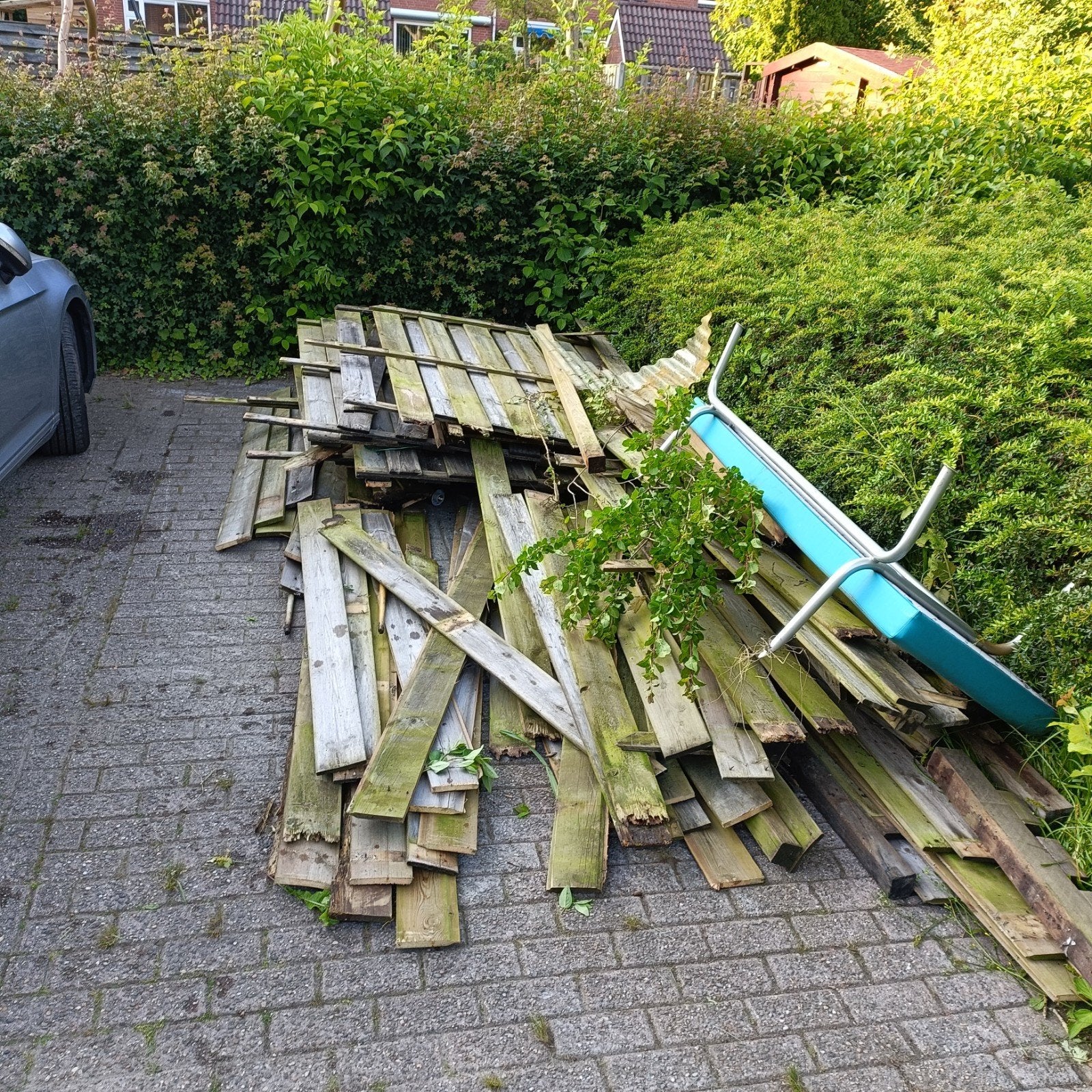 Gratis af te halen schutting planken en balken, Ophalen, Gebruikt, 25 tot 50 mm, Grenen
