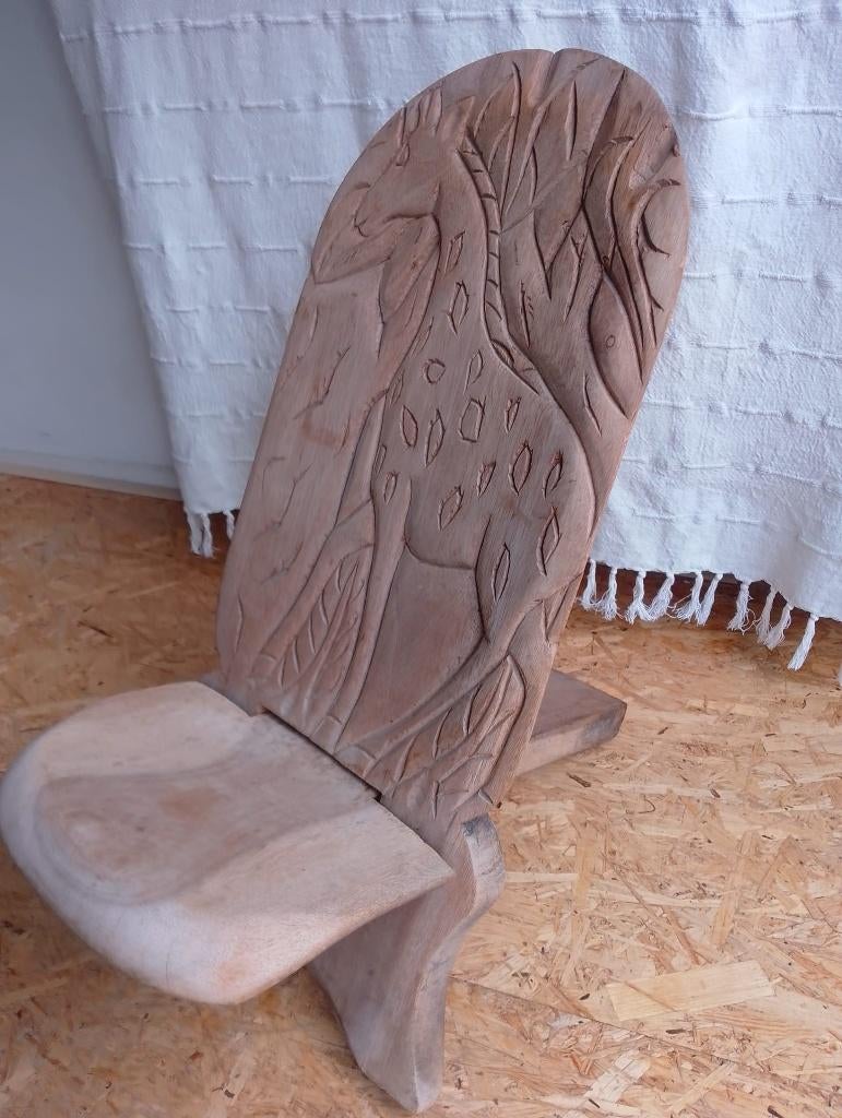 Apart handgemaakt houten stoeltje/ krukje met giraffe,, Ophalen of Verzenden, Gebruikt, Hout