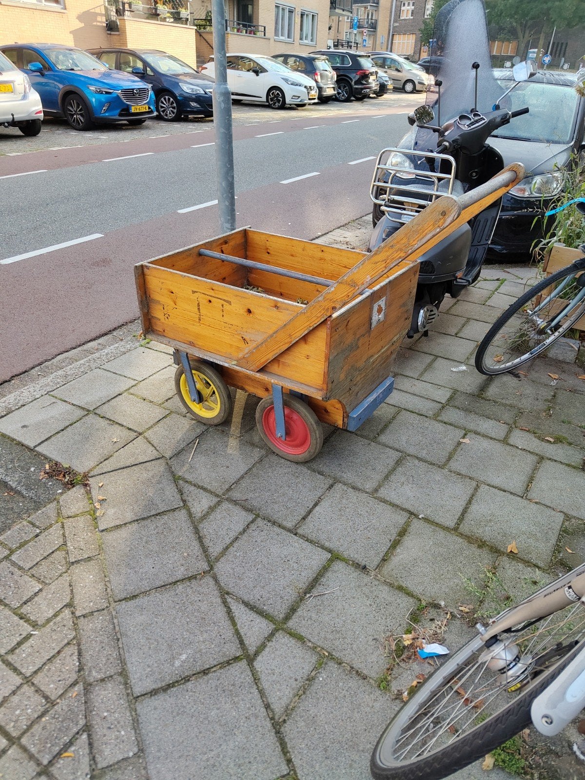 Foto 3 van Houten bolderkar - Robuust en veelzijdig