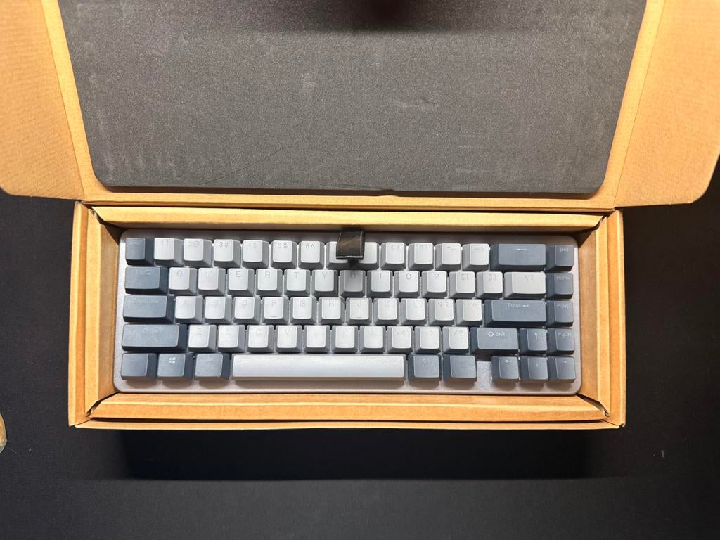 Drop ALT v1 65% Keyboard + Halo true Switches, Ophalen, Gaming toetsenbord, Zo goed als nieuw, Qwerty