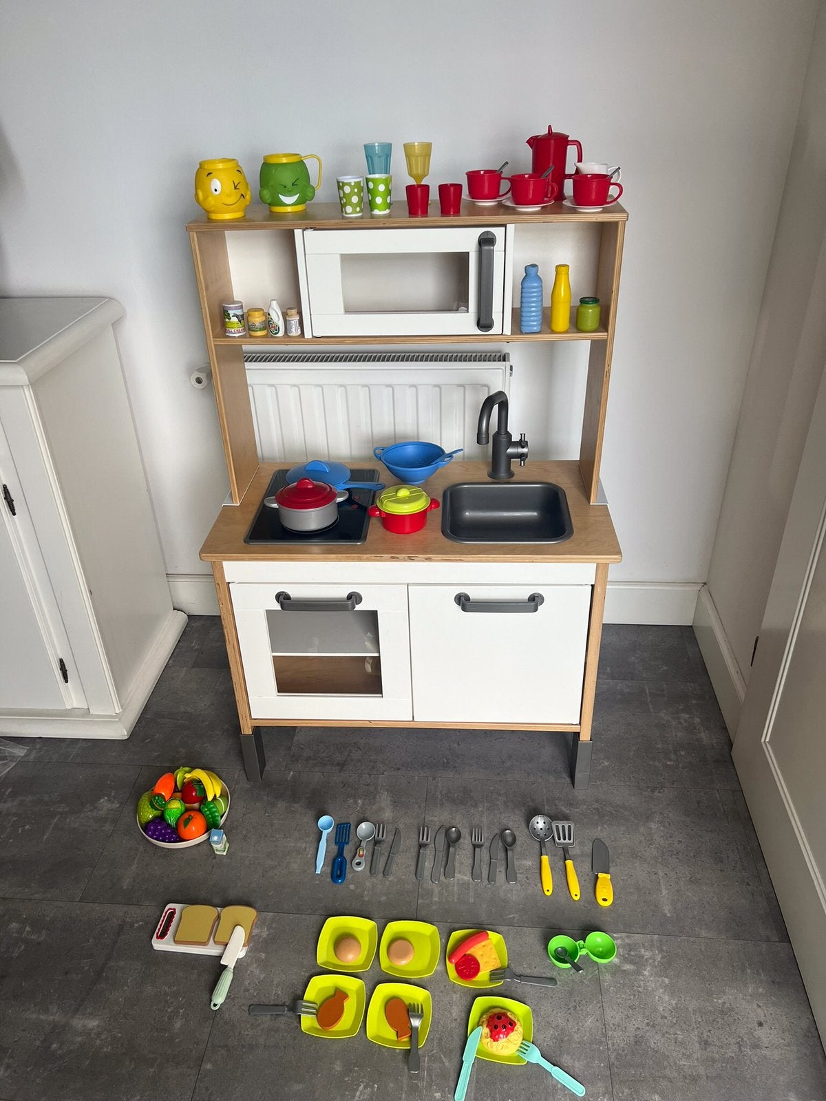 Ikea kinderkeukentje met accessoires, Ophalen, Zo goed als nieuw