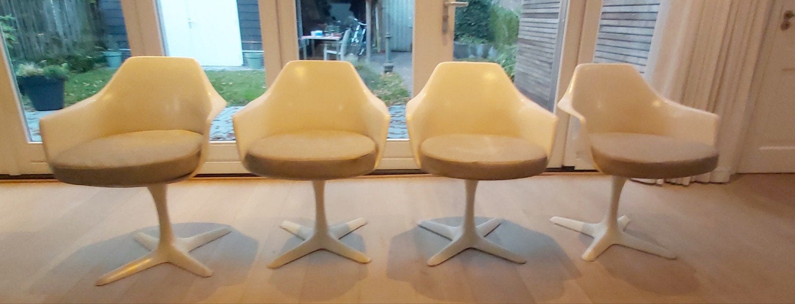 tulip chair Arkana retro, Ophalen