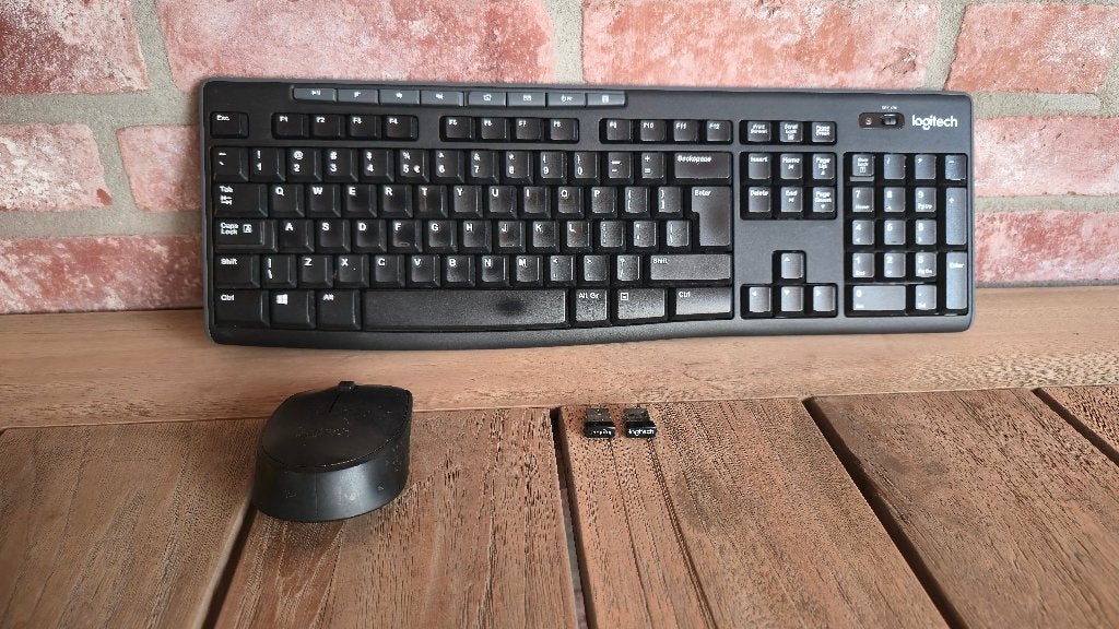 Logitech K270 draadloos toetsenbord + B170 draadloze muis, Ophalen of Verzenden, Zo goed als nieuw, Draadloos, Logitech toetsenbord