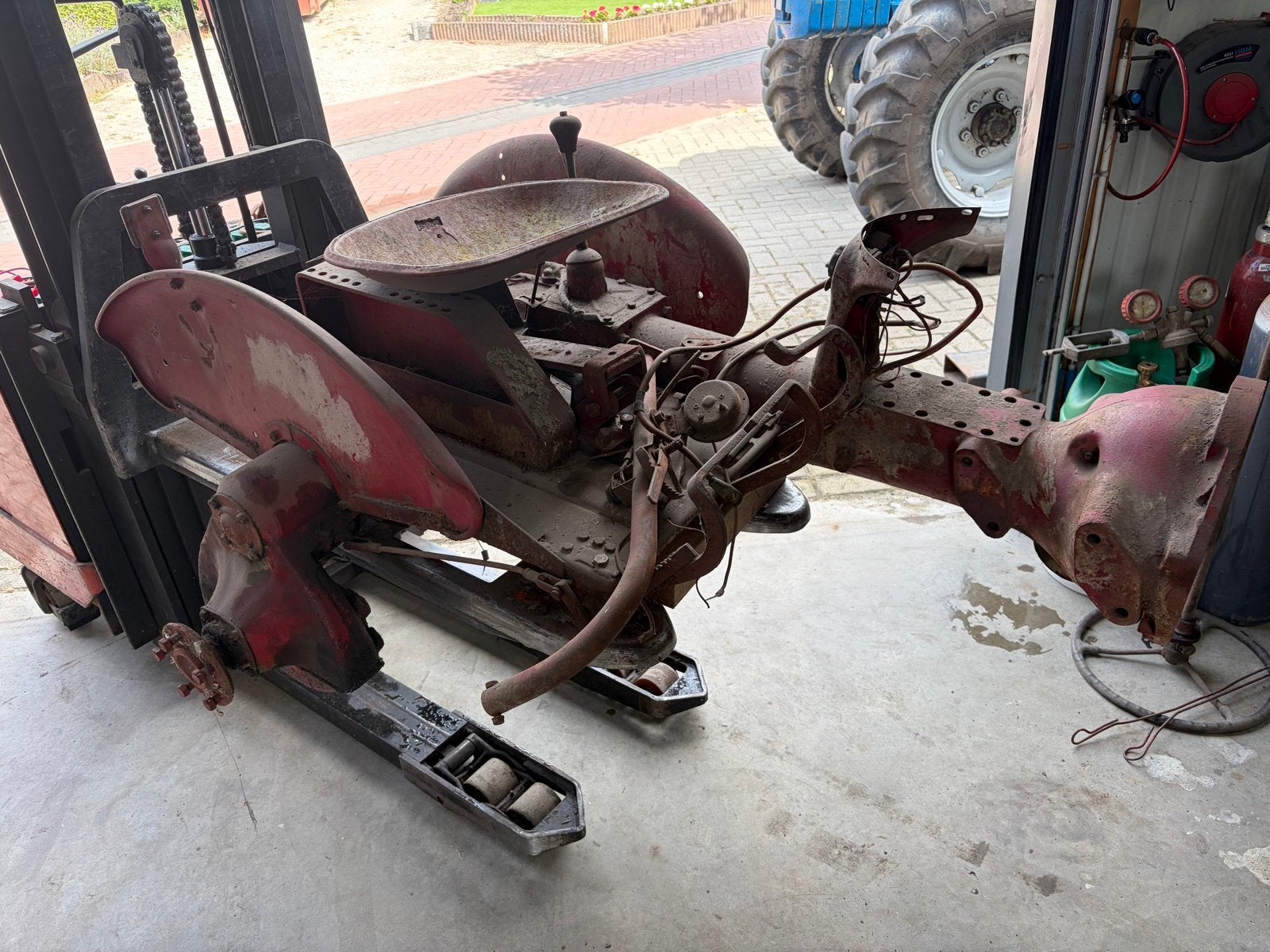 Onderdelen voor farmall cub, Zakelijke goederen, Agrarisch | Onderdelen | Banden, Velgen en Assen, Ophalen