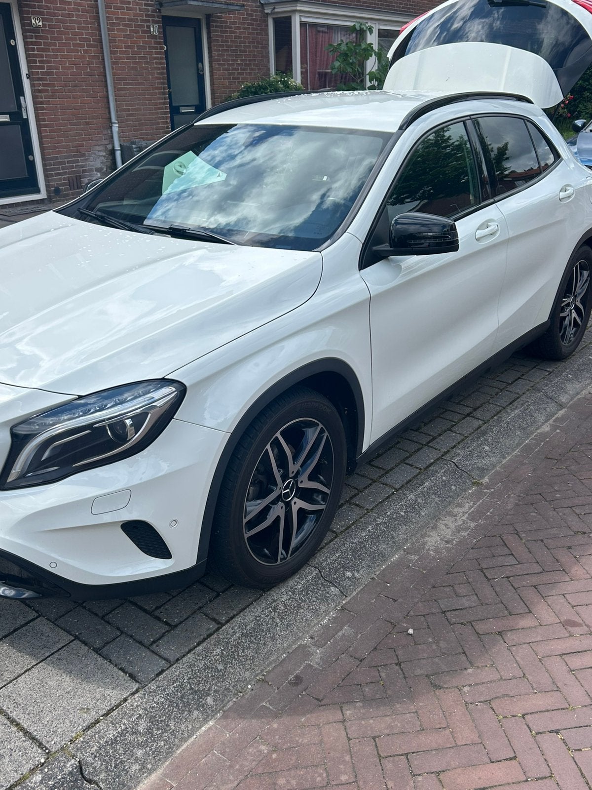 Mercedes-Benz GLA Gla180 CDI 1.5 80KW Aut7 2014 Wit, Auto's, Mercedes-Benz, 1370 kg, 4 cilinders, Wit, Origineel Nederlands