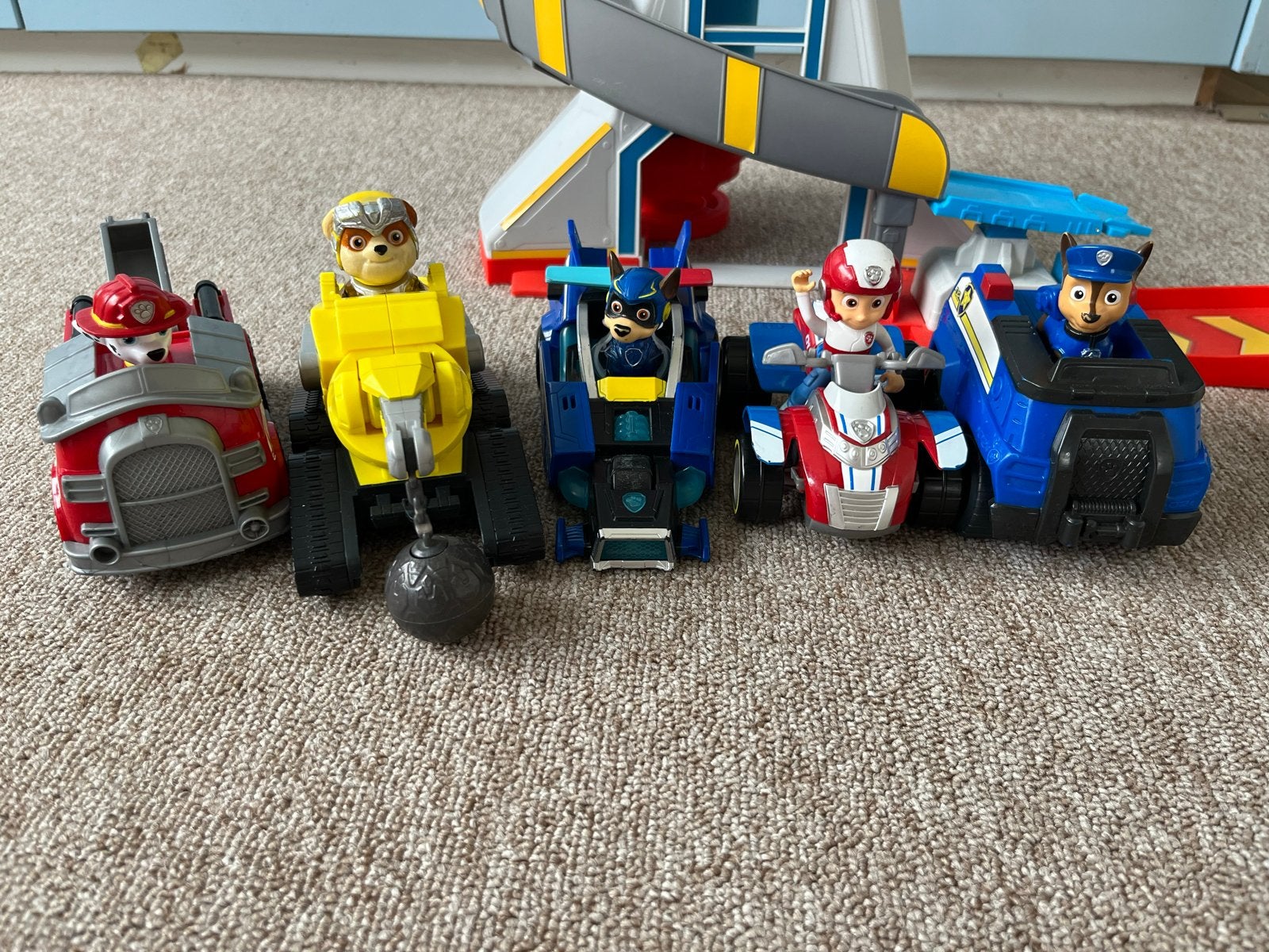 Paw Patrol Uitkijktoren met 5 Voertuigen en Figuren, Ophalen, Gebruikt