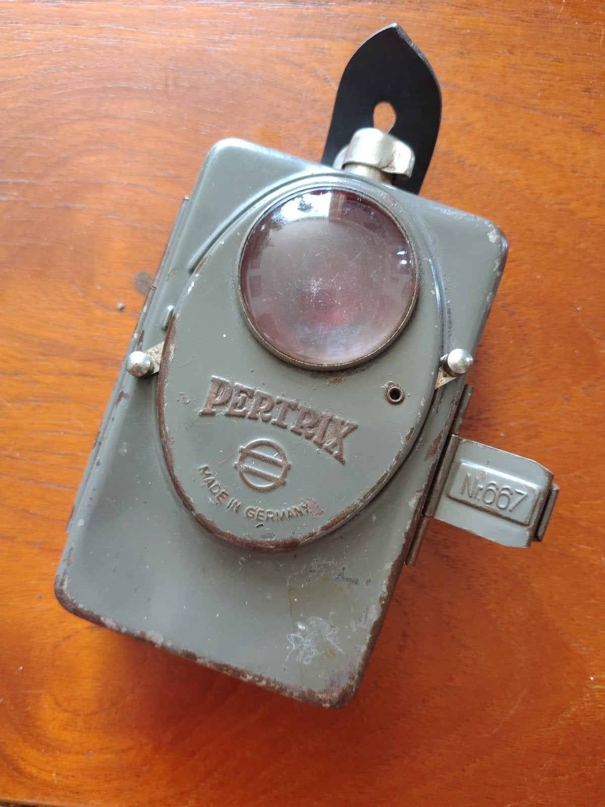 Vintage Pertrix Nr. 667 Zaklamp - Militair / BB - Legergroen, Ophalen of Verzenden