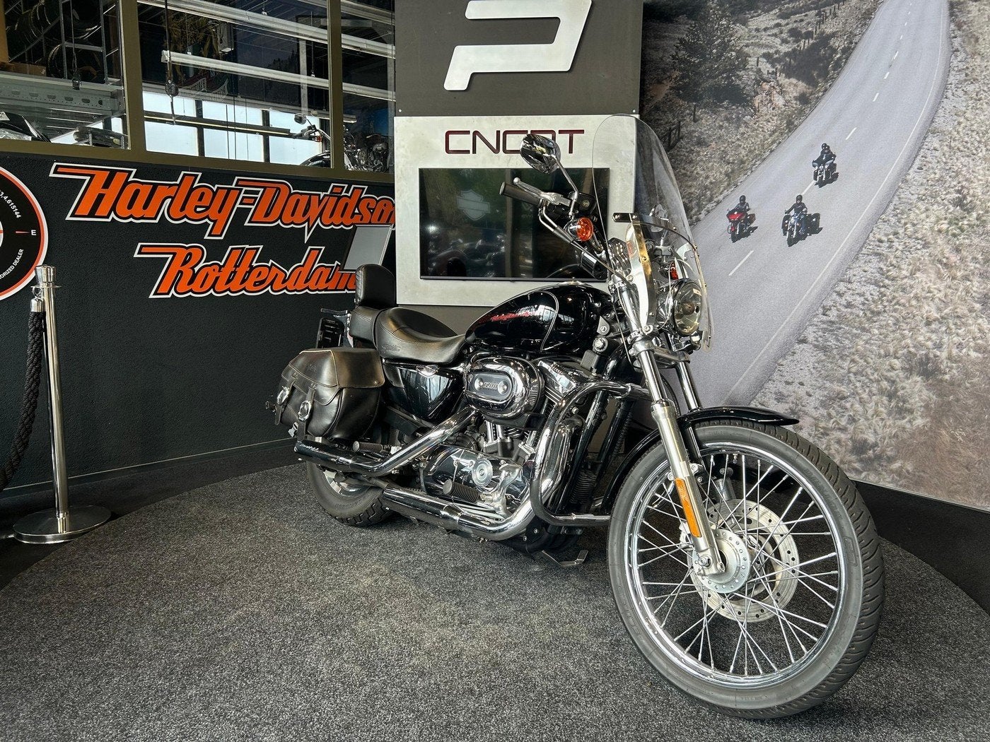 Harley-Davidson XLH 1200 C Sportster Custom (bj 2006), Laan van Vredenoord 33
2289 DA  RIJSWIJK, NL, Bedrijf, Overig, Sales@harleydavidsonrotterdam.nl