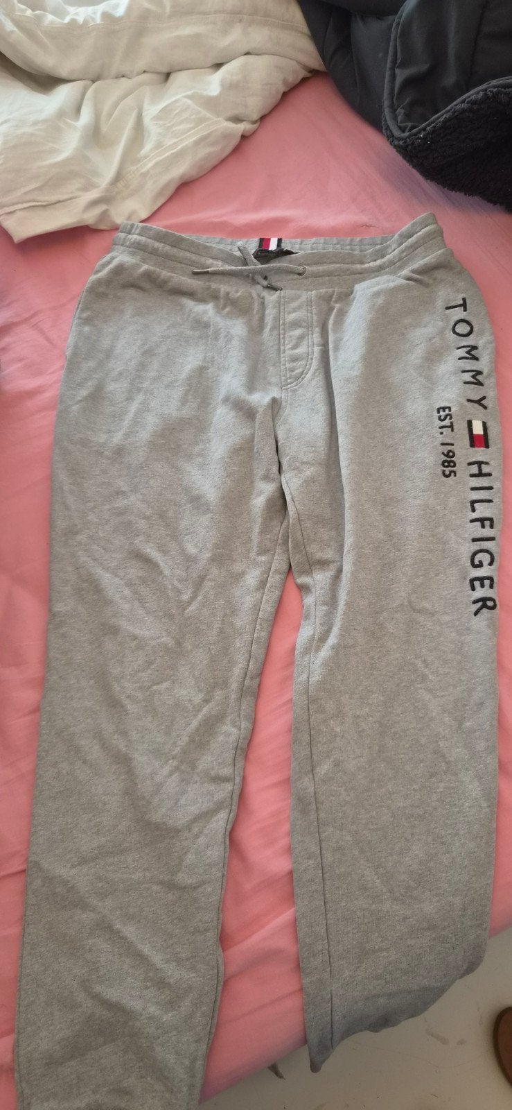 Tommy hilfiger joggingbroek maat xl, Kleding | Heren, Tommy Hilfiger, Maat 56/58 (XL), Ophalen of Verzenden, Grijs