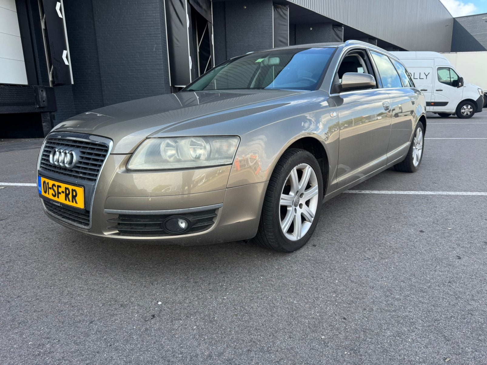 Audi A6 2.4 V6 130KW Avant AUT 2006 Beige, 1800 kg, Beige, 6 cilinders, A6