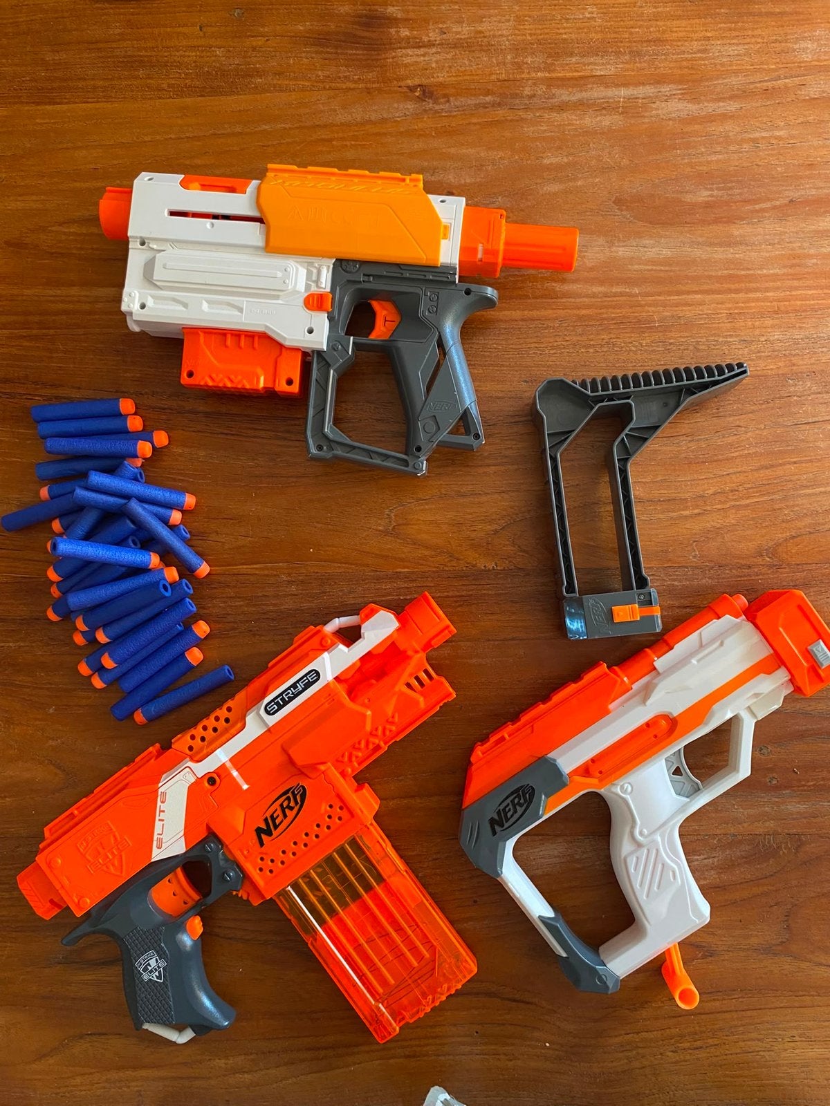 Nerf guns met accessoires en werkende batterijfuncties, Ophalen of Verzenden, Gebruikt